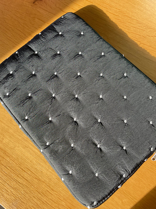 Laptop hoes dotes black white 15inch