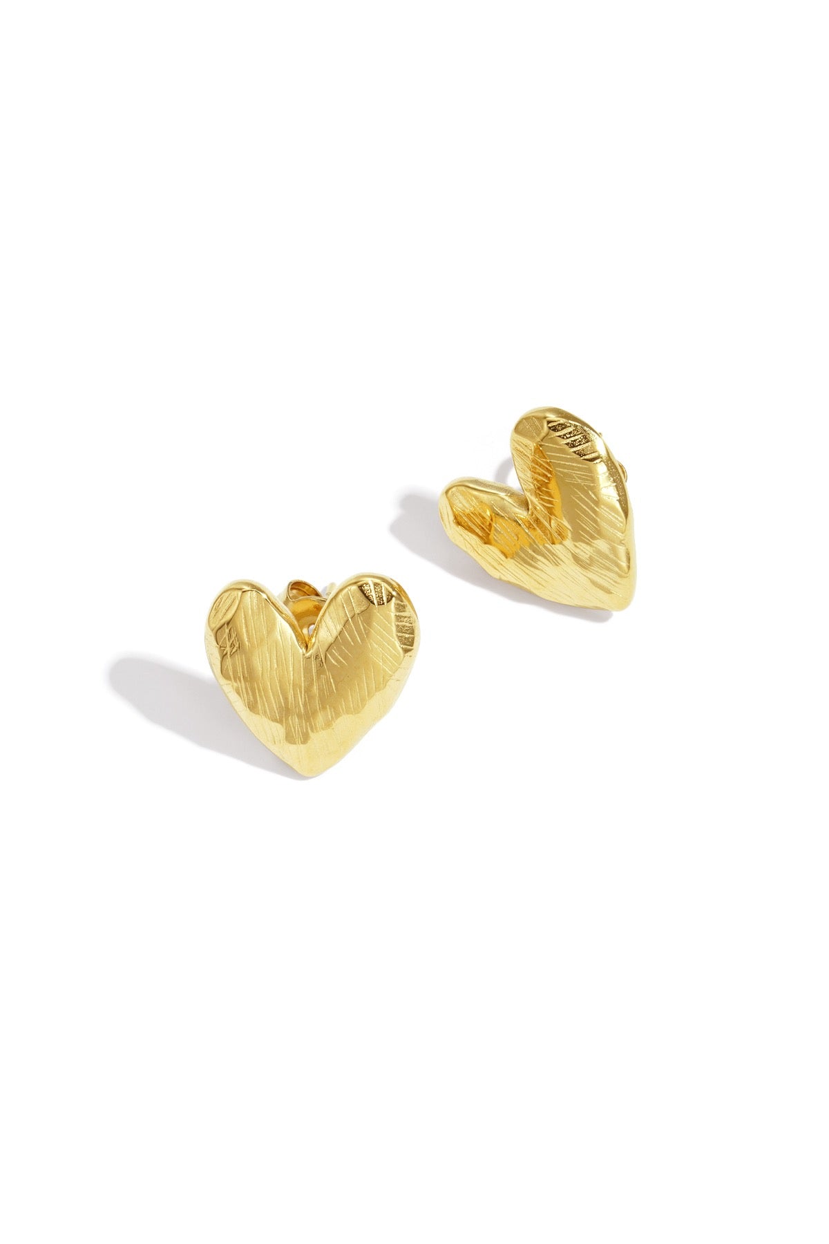 Cute heart earrings gold
