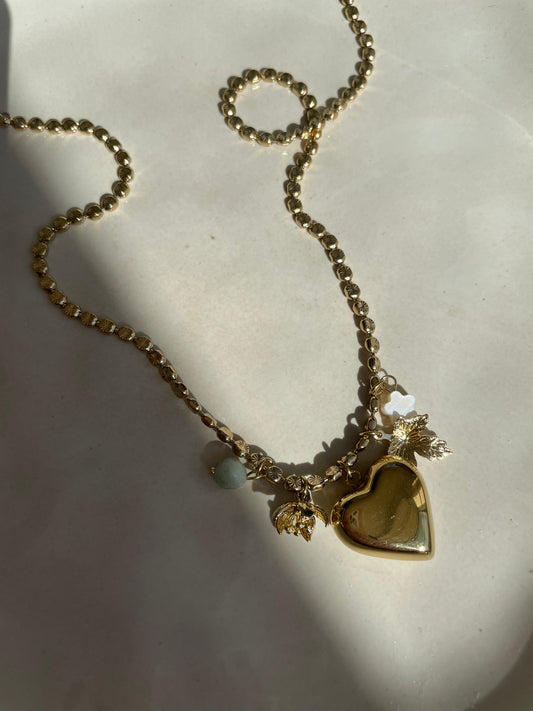 Heart charm necklace gold